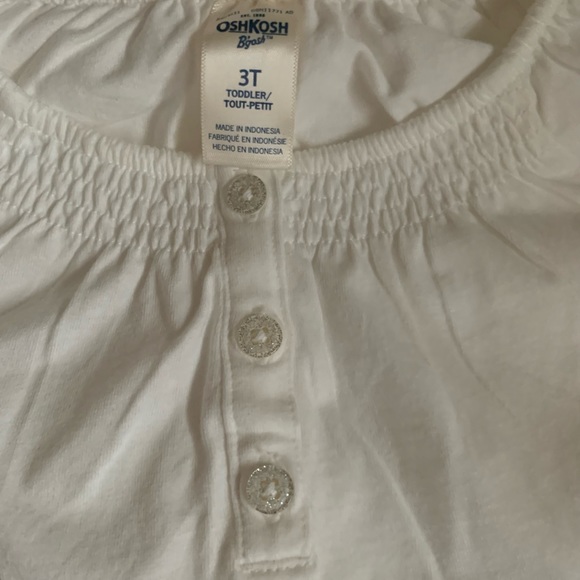 Oshkosh top size 3T - Picture 2 of 3